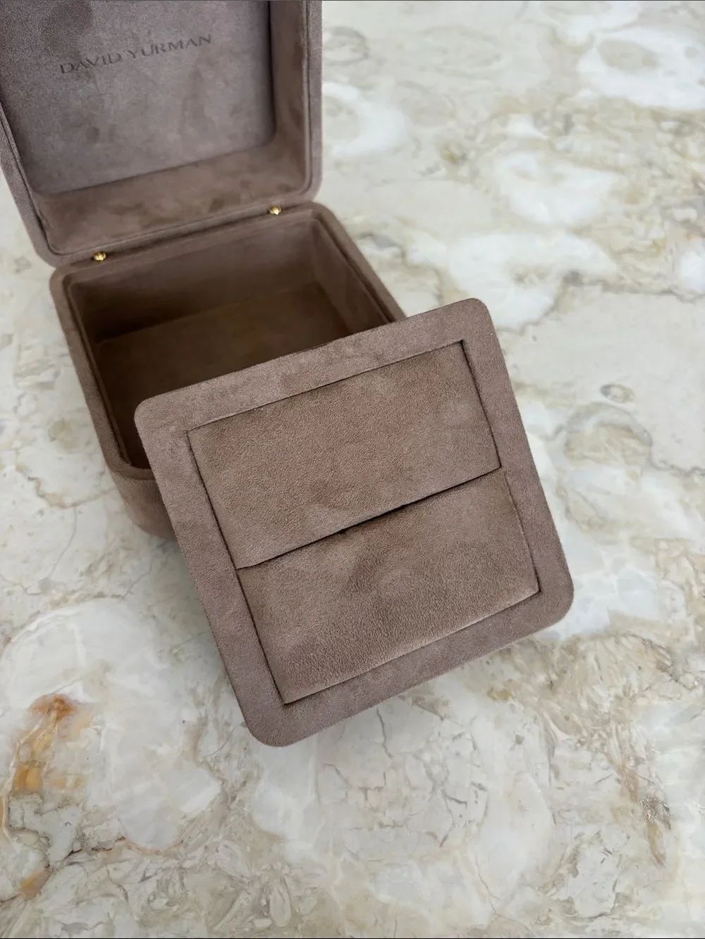David Yurman Extra Large Leather Ring Box - Picture 5 of 10